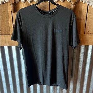 BlackT-Shirt